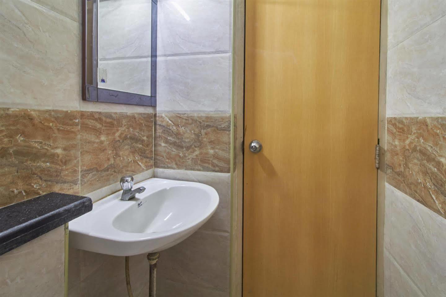 Fabhotel Royal Star Chennai Dış mekan fotoğraf